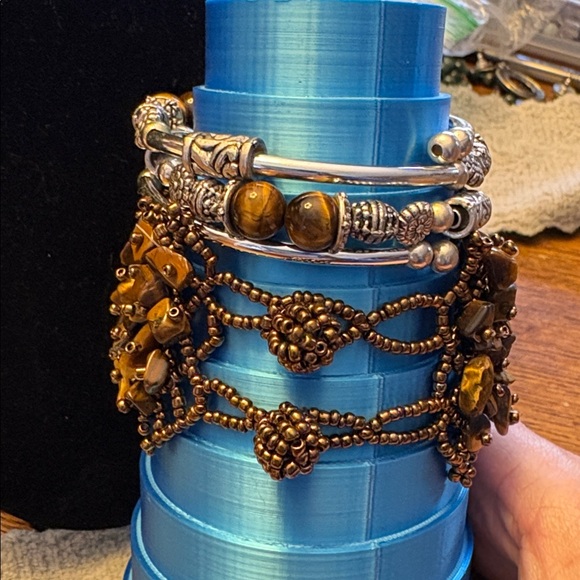Tigers eye bracelets. - Picture 2 of 3